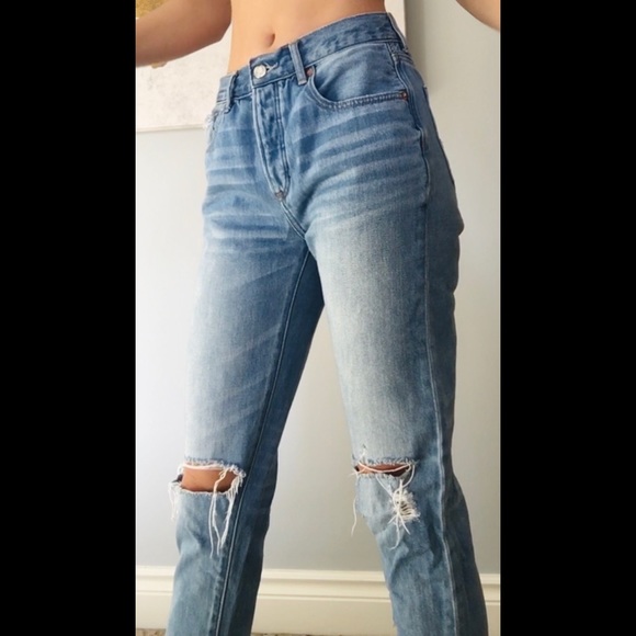 AE high rise girlfriend jeans - Picture 2 of 7